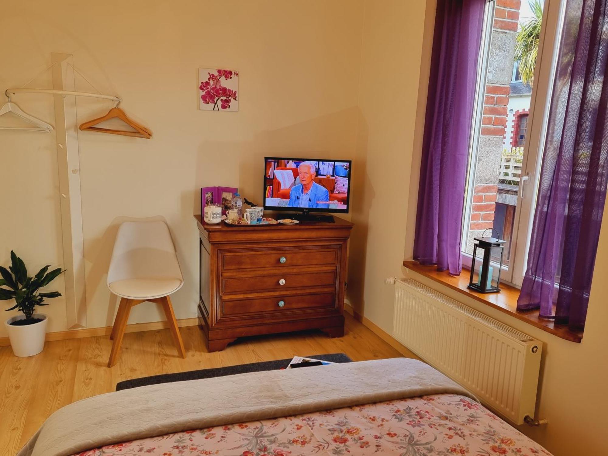 Chambres D'Hotes "Le Clos De La Baie" パンポル 部屋 写真